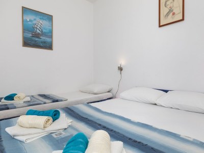 Apartment Two bedroom apartment with terrace and sea view Pisak, Omiš A-5975-a - Outdoor photo 20