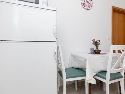 Apartment One bedroom apartment with balcony and sea view Pisak, Omiš A-5975-b - Outdoor photo 11