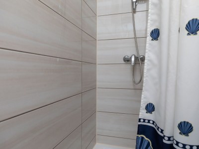 Apartment One bedroom apartment with balcony and sea view Pisak, Omiš A-5975-b - Outdoor photo 18