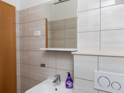 Apartment One bedroom apartment with balcony and sea view Pisak, Omiš A-5975-b - Outdoor photo 19