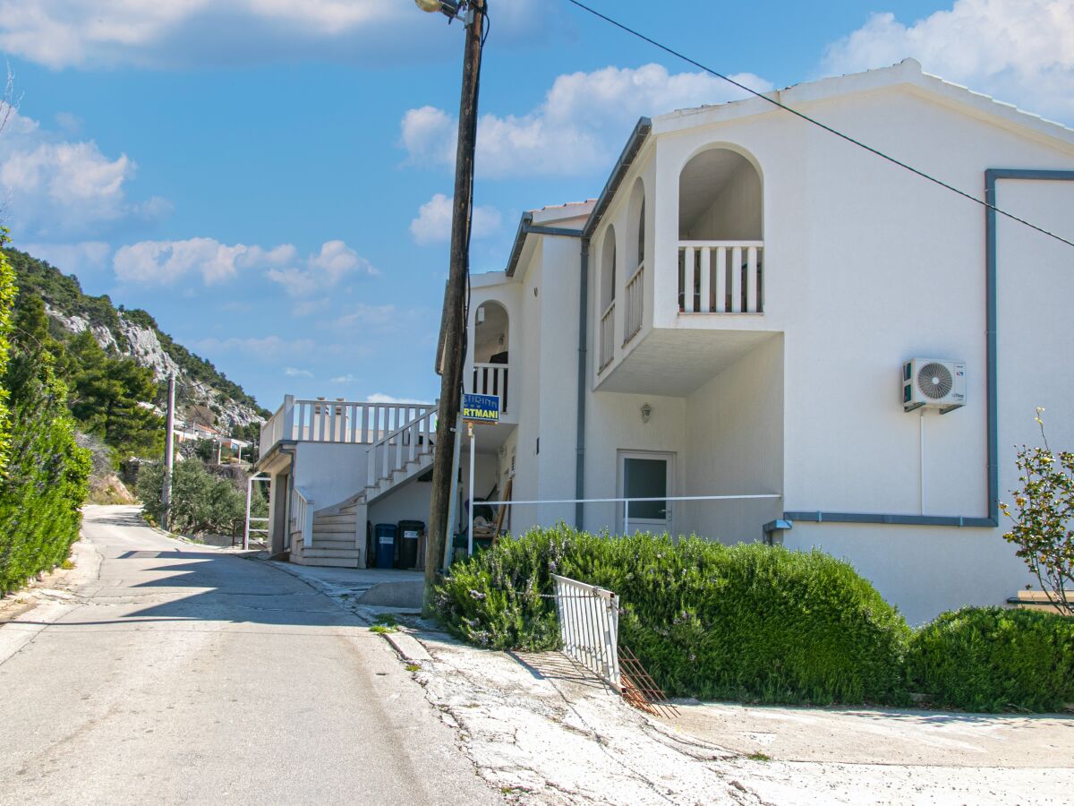 Apartment One bedroom apartment with terrace and sea view Pisak, Omiš A-5975-c - Outdoor photo 3