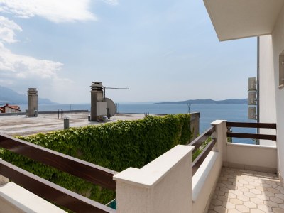 Apartment One bedroom apartment with terrace and sea view Pisak, Omiš A-5975-c - Outdoor photo 19