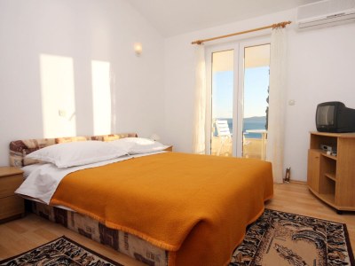 Apartment One bedroom apartment with balcony and sea view Pisak, Omiš A-5975-d - Outdoor photo 13