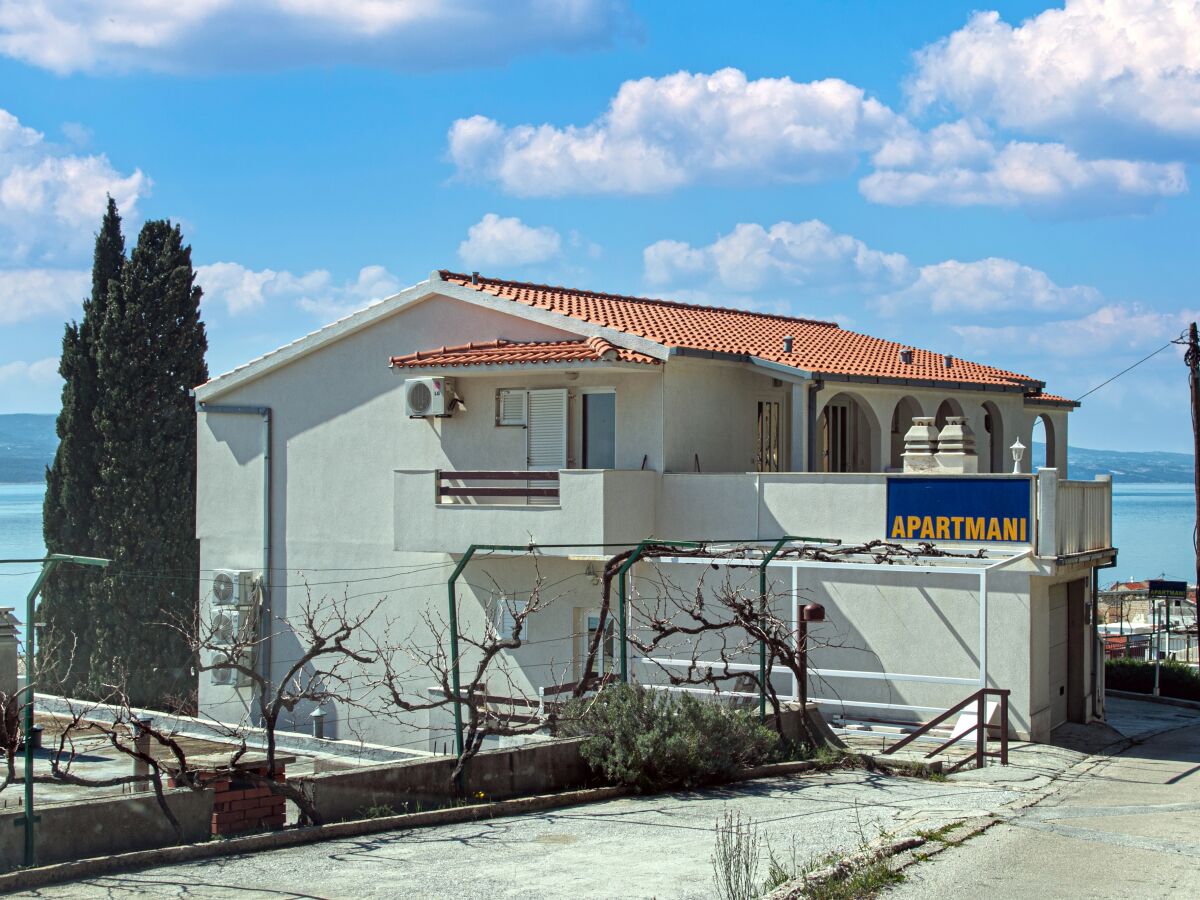 Apartment Two bedroom apartment with terrace and sea view Pisak, Omiš A-5975-f - Outdoor photo 2