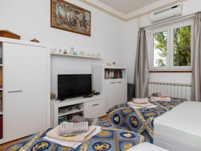 Apartment Two bedroom apartment with terrace and sea view Pisak, Omiš A-5975-f - Outdoor photo 11