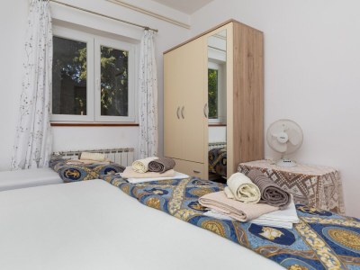 Apartment Two bedroom apartment with terrace and sea view Pisak, Omiš A-5975-f - Outdoor photo 25