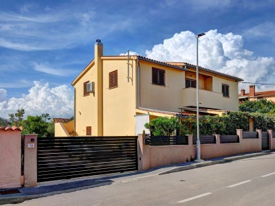 Apartment Two bedroom apartment with terrace Fažana A-7207-a - Outdoor photo 2