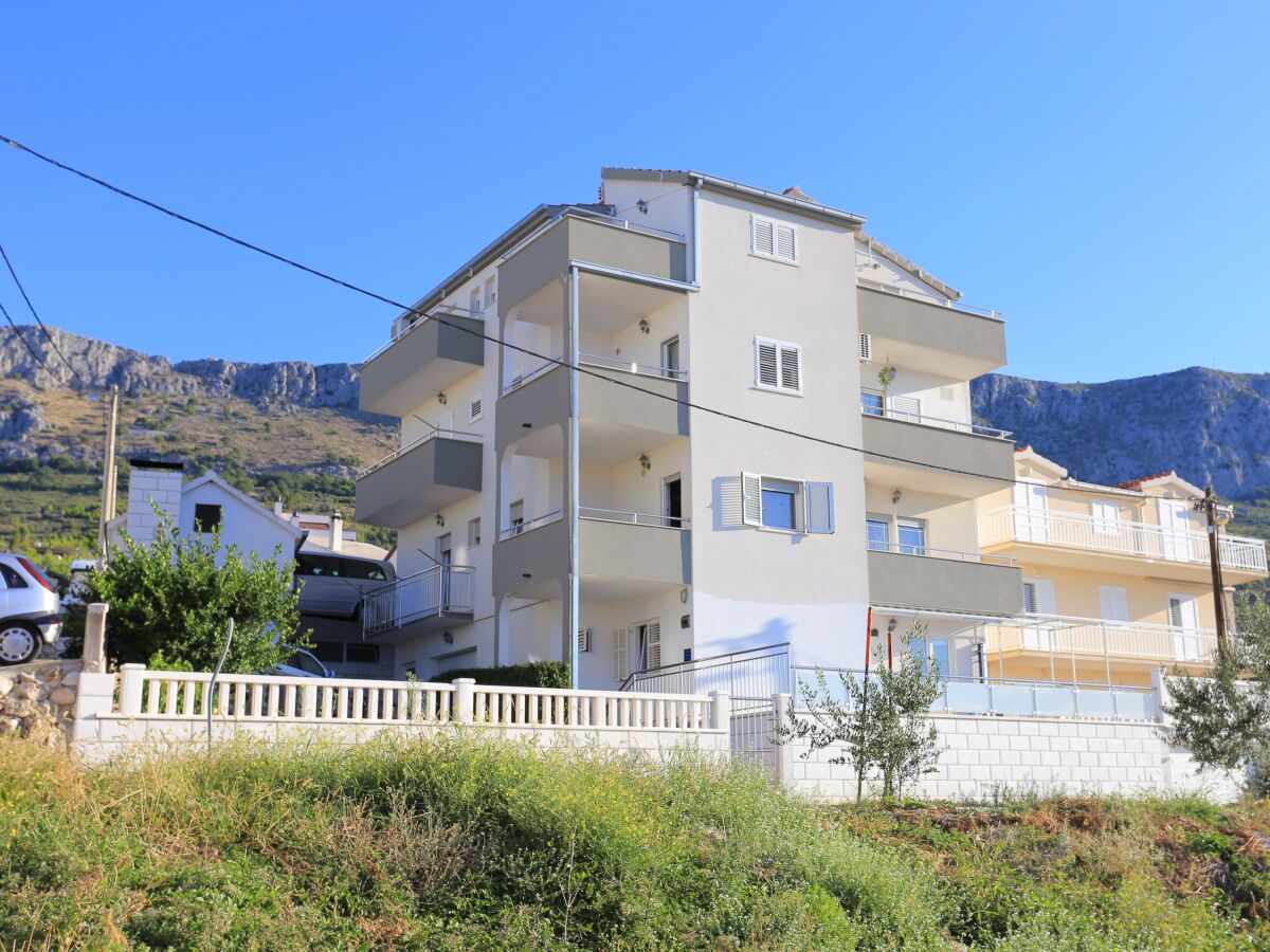 Apartment Three bedroom apartment with terrace and sea view Mali Rat, Omiš A-7482-b - Outdoor photo 4