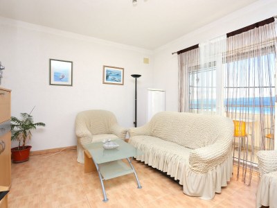 Apartment Three bedroom apartment with terrace and sea view Mali Rat, Omiš A-7482-b - Outdoor photo 13