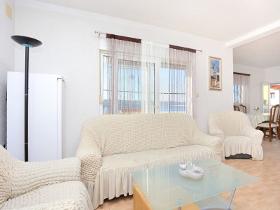 Apartment Three bedroom apartment with terrace and sea view Mali Rat, Omiš A-7482-b - Outdoor photo 14