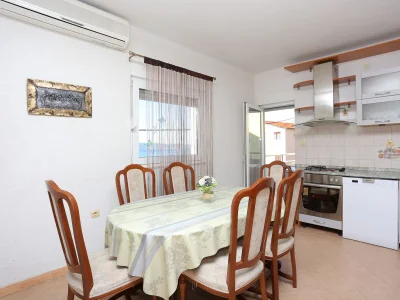 Apartment Three bedroom apartment with terrace and sea view Mali Rat, Omiš A-7482-b - Outdoor photo 15