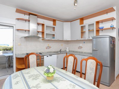 Apartment Three bedroom apartment with terrace and sea view Mali Rat, Omiš A-7482-b - Outdoor photo 16