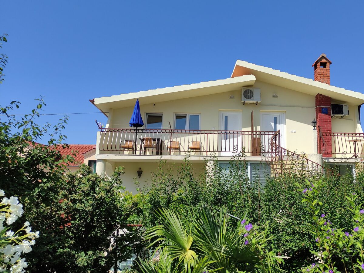 Apartment Two bedroom apartment with terrace Murter A-5150-b - Outdoor photo 2