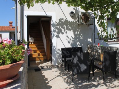 Apartment Two bedroom apartment with terrace and sea view Mali Lošinj, Lošinj A-8090-a in Mali Lošinj - Apartment