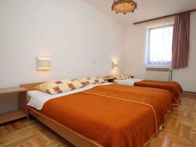 Apartment Two bedroom apartment with terrace and sea view Mali Lošinj, Lošinj A-8090-a - Outdoor photo 20