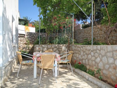 Apartment Two bedroom apartment with terrace Mali Lošinj, Lošinj A-8090-c in Mali Losinj - Apartment