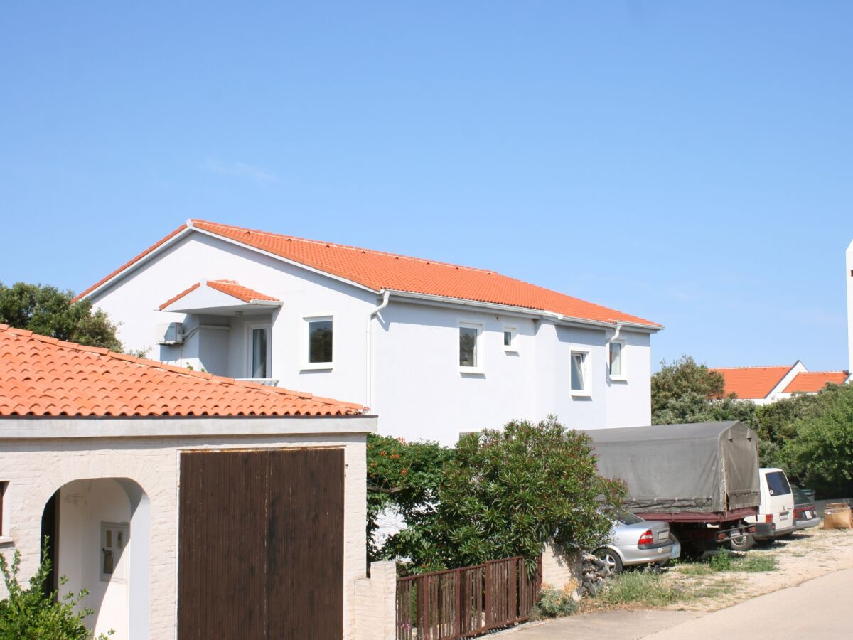 Apartment One bedroom apartment with terrace Mandre, Pag A-6405-f