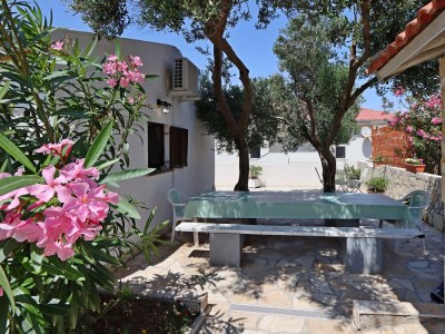 Apartment Three bedroom apartment with terrace and sea view Pag A-6412-d - Outdoor photo 11