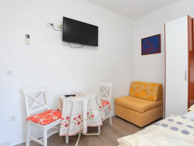 Apartment Studio flat with balcony and sea view Tučepi, Makarska AS-6695-f - Outdoor photo 11