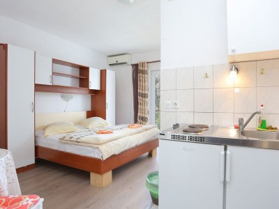 Apartment Studio flat with balcony and sea view Tučepi, Makarska AS-6695-f - Outdoor photo 12