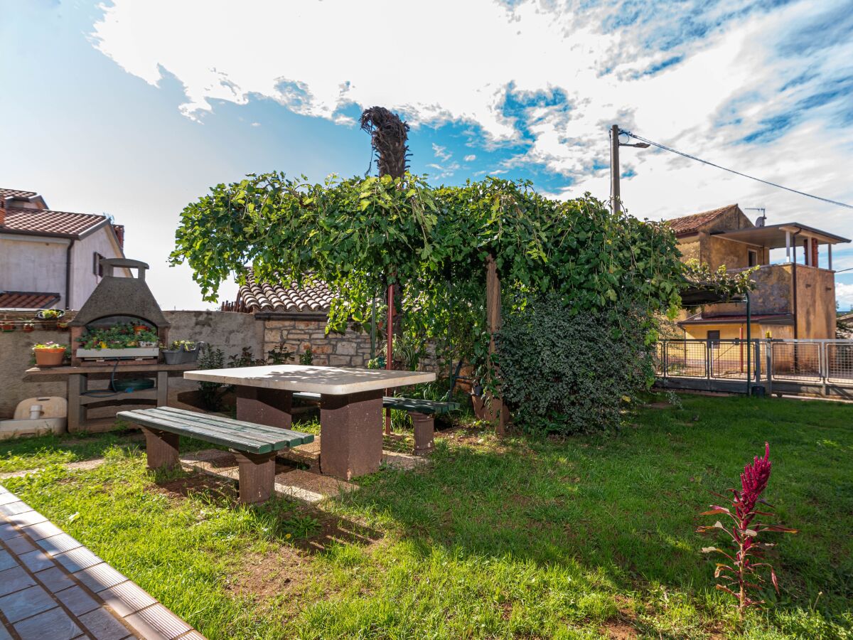 Apartment One bedroom apartment with terrace Dolinci, Umag A-7111-a