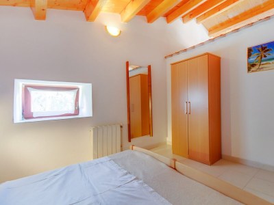 Apartment One bedroom apartment with balcony and sea view Mali Lošinj, Lošinj A-15050-a - Outdoor photo 11