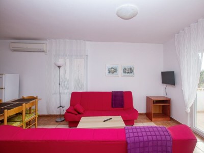 Apartment Two bedroom apartment with terrace Pirovac, Šibenik A-15320-b - Outdoor photo 12