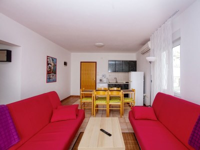 Apartment Two bedroom apartment with terrace Pirovac, Šibenik A-15320-b - Outdoor photo 13