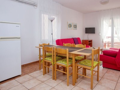 Apartment Two bedroom apartment with terrace Pirovac, Šibenik A-15320-b - Outdoor photo 14