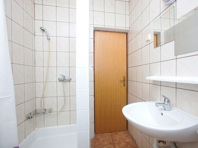 Apartment Two bedroom apartment with terrace Pirovac, Šibenik A-15320-b - Outdoor photo 25