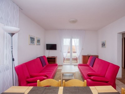 Apartment Two bedroom apartment with terrace Pirovac, Šibenik A-15320-d in Pirovac - Apartment