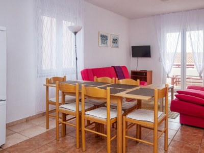 Apartment Two bedroom apartment with terrace Pirovac, Šibenik A-15320-d - Outdoor photo 14