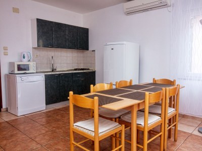 Apartment Two bedroom apartment with terrace Pirovac, Šibenik A-15320-d - Outdoor photo 15