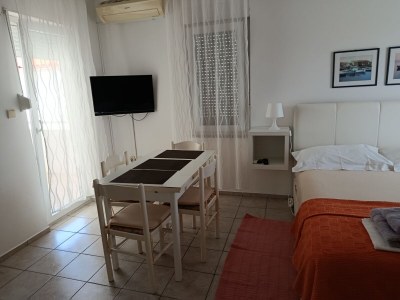 Apartment Studio flat with terrace Pirovac, Šibenik AS-15320-c - Outdoor photo 12