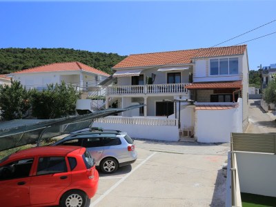 Apartment One bedroom apartment with terrace and sea view Slatine, Čiovo A-16131-b - Outdoor photo 2