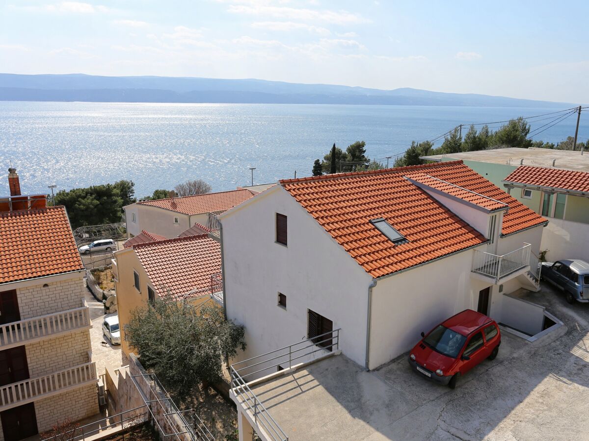 Apartment Three bedroom apartment with balcony and sea view Lokva Rogoznica, Omiš A-10358-a - Outdoor photo 4