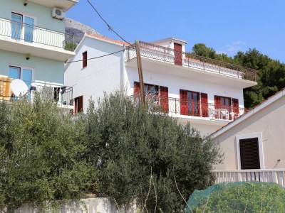 Apartment Three bedroom apartment with balcony and sea view Lokva Rogoznica, Omiš A-10358-a - Outdoor photo 2