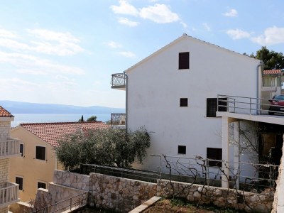 Apartment Three bedroom apartment with balcony and sea view Lokva Rogoznica, Omiš A-10358-a - Outdoor photo 3