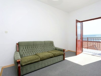 Apartment Three bedroom apartment with balcony and sea view Lokva Rogoznica, Omiš A-10358-a - Outdoor photo 10