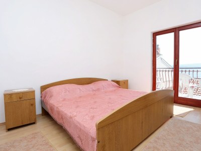 Apartment Three bedroom apartment with balcony and sea view Lokva Rogoznica, Omiš A-10358-a - Outdoor photo 14