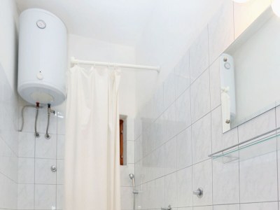 Apartment Three bedroom apartment with balcony and sea view Lokva Rogoznica, Omiš A-10358-a - Outdoor photo 18