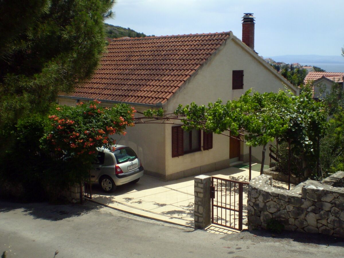 Apartment Two bedroom apartment with balcony and sea view Mavarštica, Čiovo A-12435-a