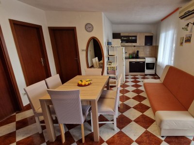 Apartment Two bedroom apartment with balcony and sea view Mavarštica, Čiovo A-12435-a - Outdoor photo 7