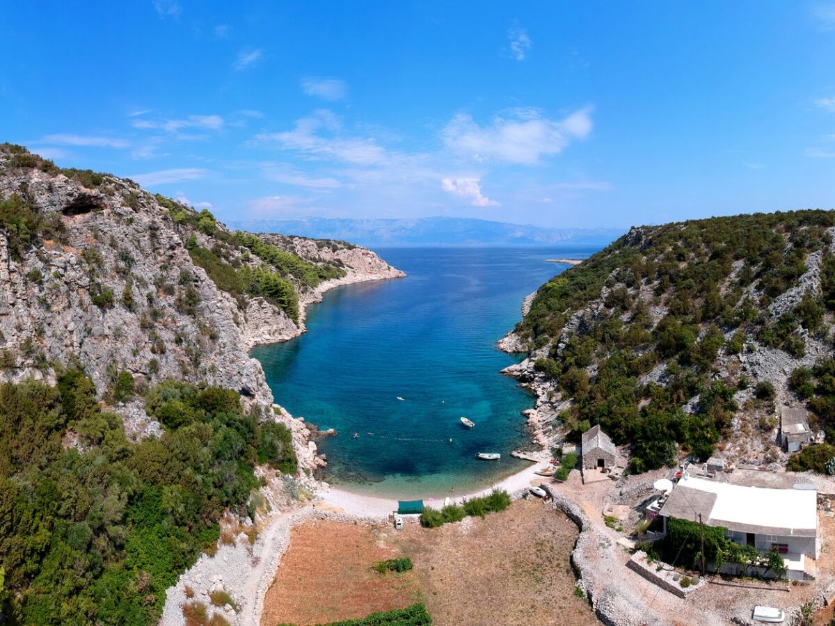 Holiday house Comfortable and spacious house near beach Cove Kruševa, Hvar K-12459