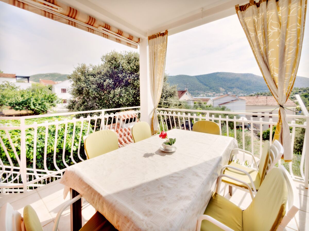 Apartment Three bedroom apartment with terrace Grebaštica, Šibenik A-12588-a