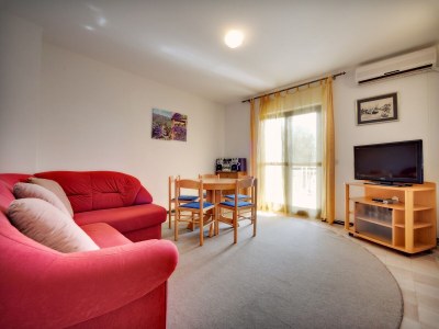 Apartment Three bedroom apartment with terrace Grebaštica, Šibenik A-12588-a - Outdoor photo 9