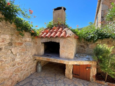 Holiday house with a swimming pool Vrbanj, Hvar - 11040 - Outdoor photo 12