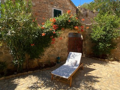 Holiday house with a swimming pool Vrbanj, Hvar - 11040 - Outdoor photo 13