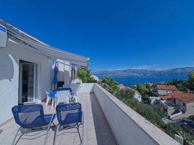 Apartment Two bedroom apartment with terrace and sea view Postira, Brač A-11168-a in Postira - Apartment