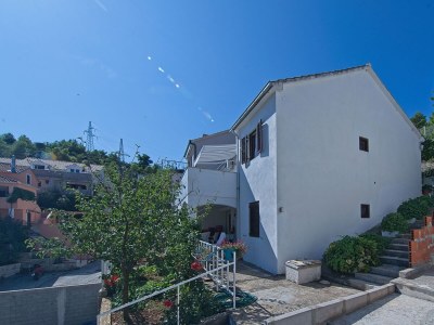Apartment Two bedroom apartment with terrace and sea view Postira, Brač A-11168-a - Outdoor photo 2